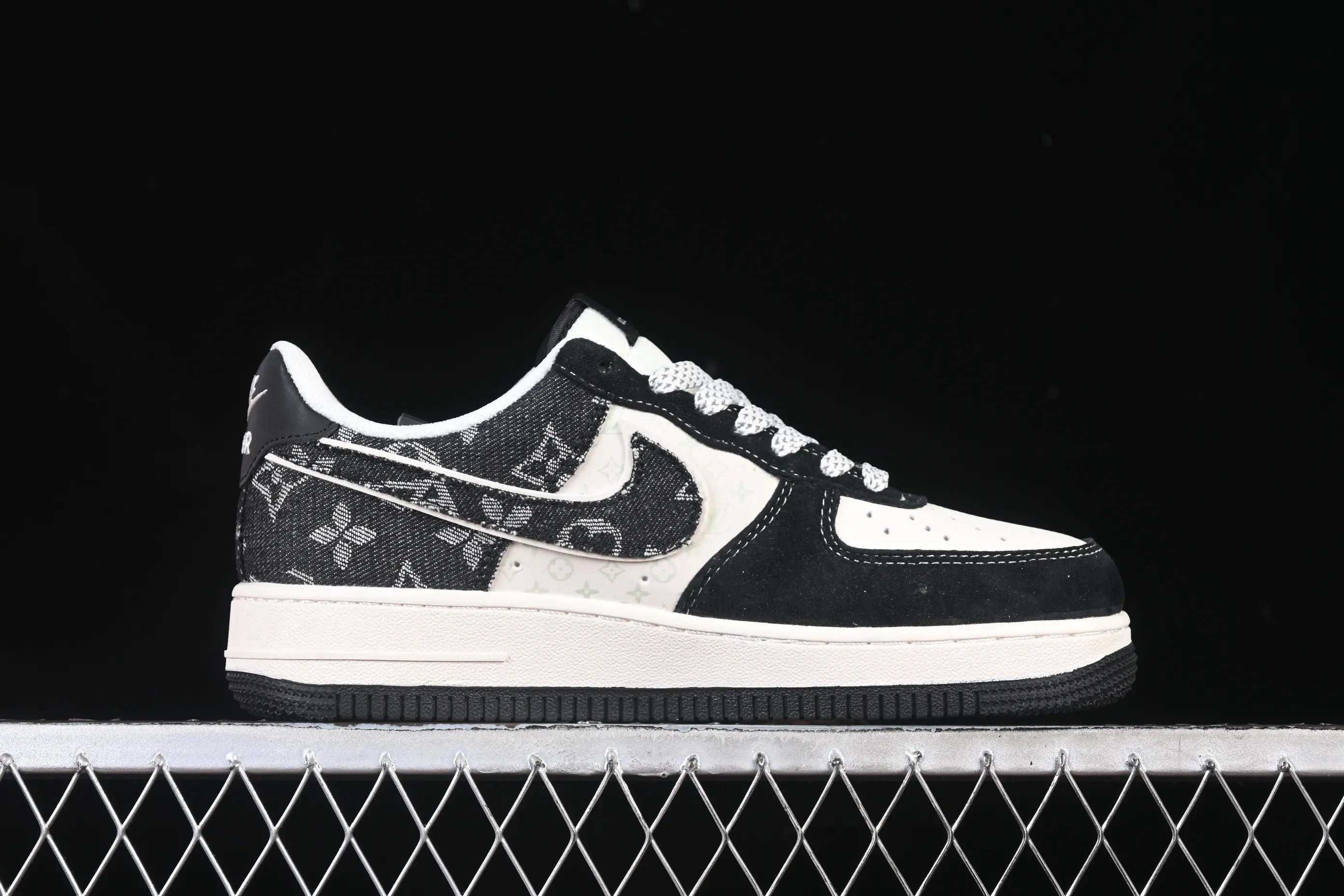 All categories Nk Air Force 1 Air Force series Nk Air Force 1 Low Air Force low-top Nike Air Force 1'07 Low LV joint cowboy pig eight meters black Air Force 1 low-top casual sneakers MZ9588-805
